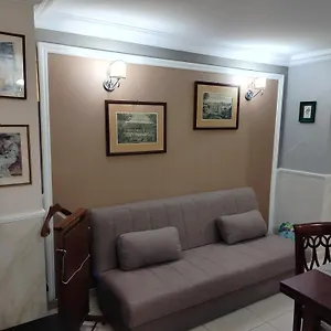 Azalea House , Catania Italia